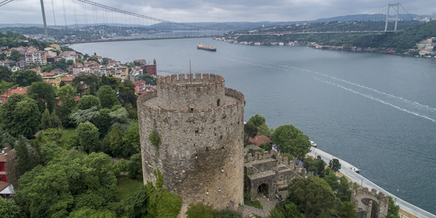 Fatih'in divanhanesi akustiğiyle şaşırtıyor