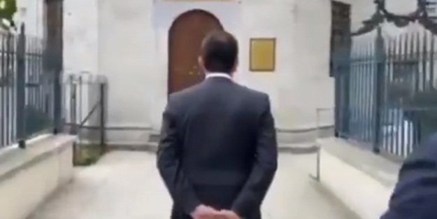 Fatih'in türbesinde, İBB Başkanı Ekrem İmamoğlu'ndan tepki çeken tavır