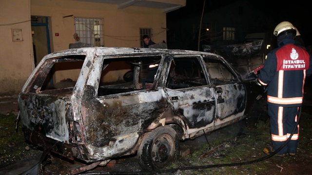 Fatih’te 6 araç sıra ile kundaklandı