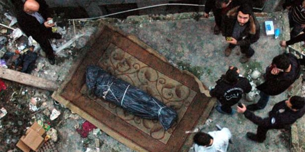 Fatih'te halıya sarılı ceset şoku!