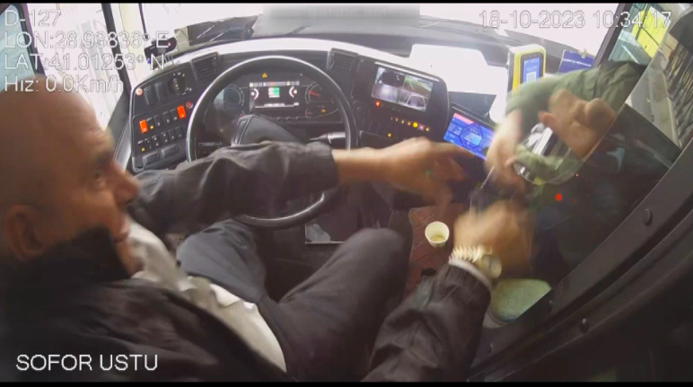  Fatih'te İETT şoförüne baltalı saldırı!