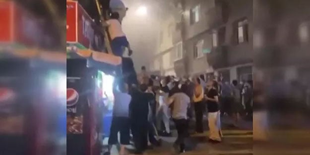 Fatih'te korkutan yangın: Çok sayıda kişi dumandan etkilendi