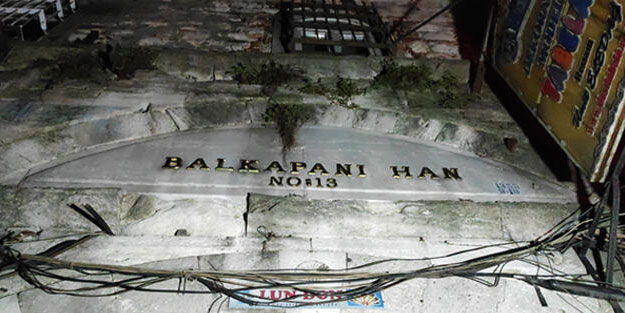 Fatih'te korkutan yangın