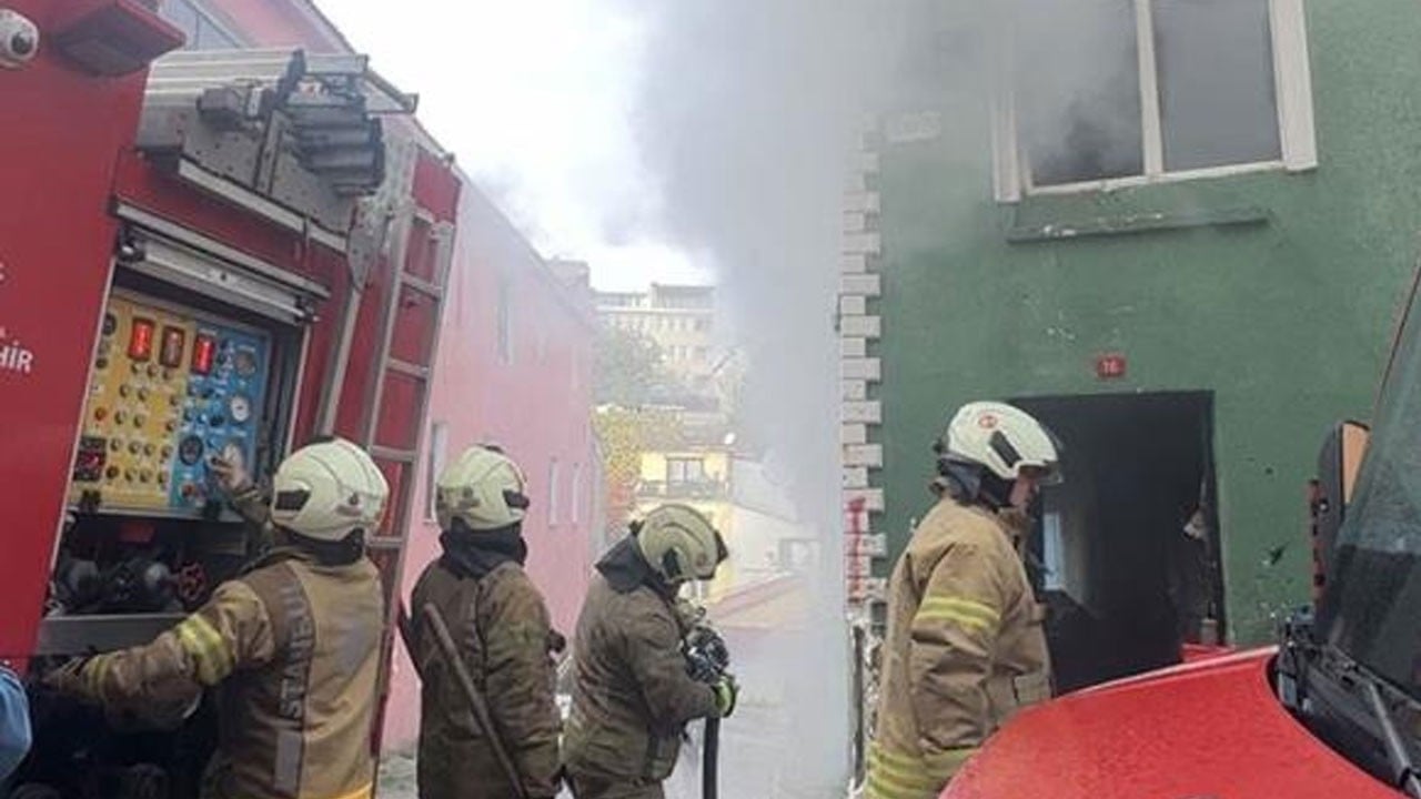 Fatih’te korkutan yangın