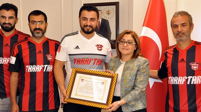 Fatma Şahin onursal başkan oldu