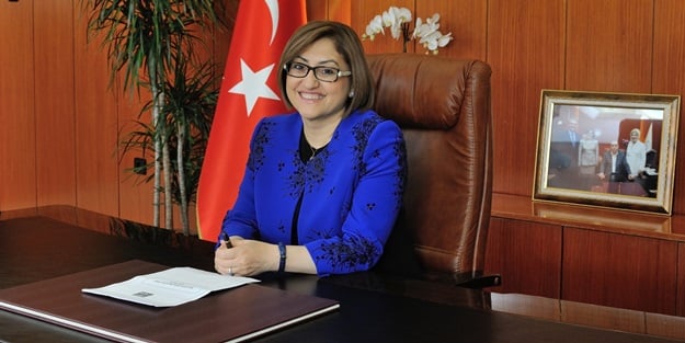 Fatma Şahin'den gece kar mesaisi