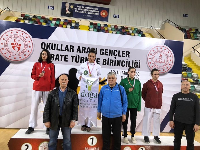 Fatma Uygur Türkiye birincisi oldu 