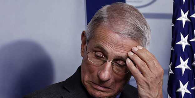 Fauci: 2021'in sonuna kadar normal hayata dönülmeyebilir