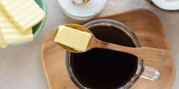 Faydaları saymakla bitmiyor! Pekmezin içine tereyağı ve karabiber koyup içerseniz...