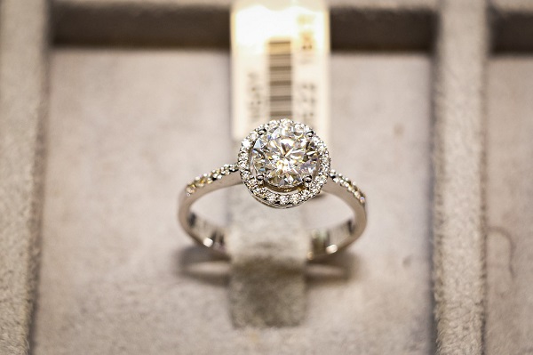 Fazla para ödemek istemeyenlerin yeni tercihi! Bu taş gerçeğinden ayırt edilemiyor