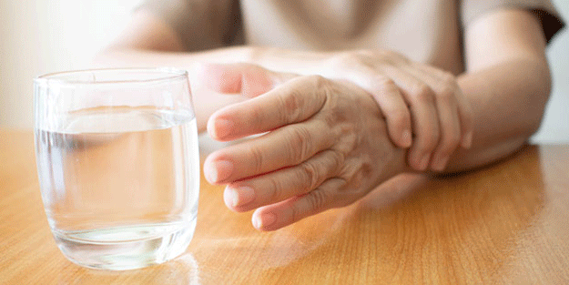 Fazla su içenler dikkat! Uzmanlar uyardı