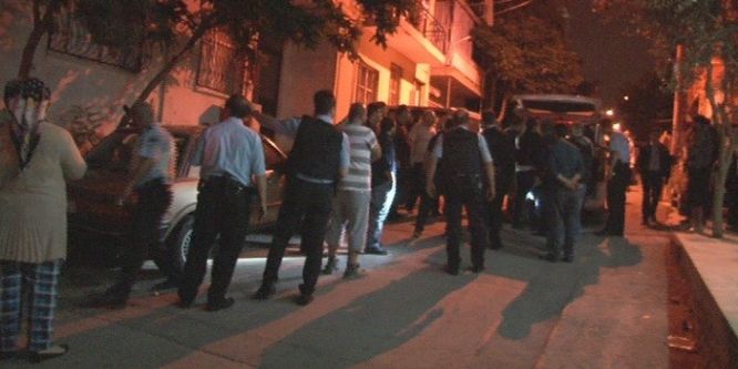 Talihsiz kadını pompalı tüfekle rehin aldı