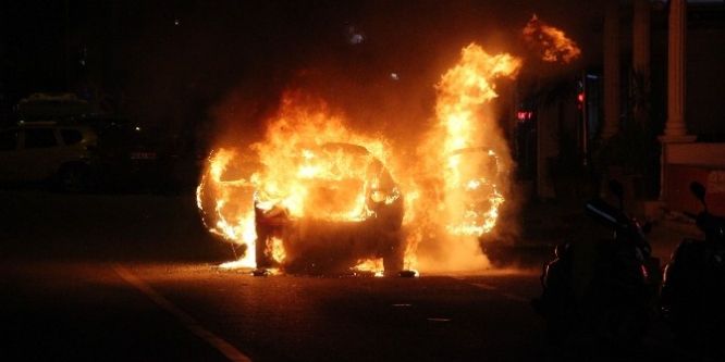 Otomobil küle döndü