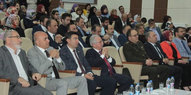 ETÜ ikinci mezunlarını verdi