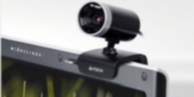 FBI müdürü: Kameralarınızı bantlayın!