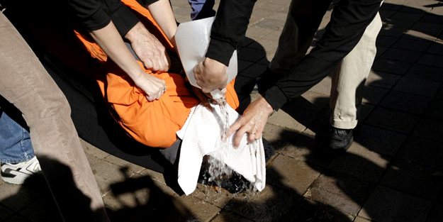 FBI'ın işkence yaptığı belgelendi!