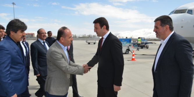 Bakan Yardımcısı Yegin Yüksekova’da