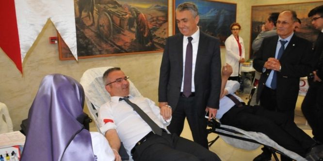 OMÜ kan veriyor