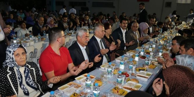 Büyükşenir’den Muratdede’de iftar sofrası