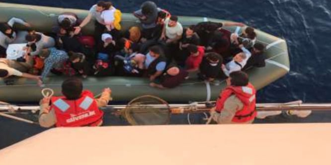 37 kaçak göçmen yakalandı