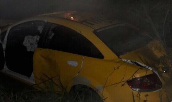 Ticari taksi ormanlık alana uçtu : 1 yaralı