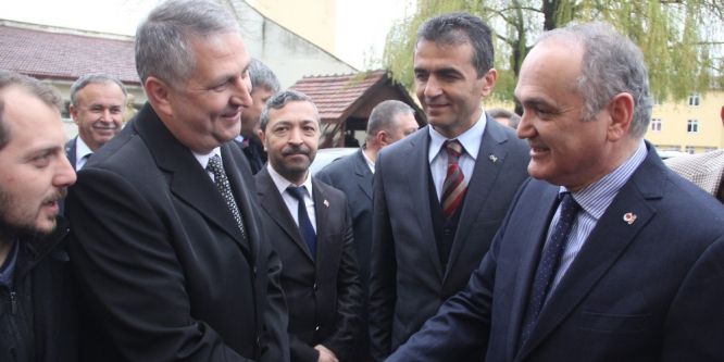 Bakan Faruk Özlü'den önemli açıklamalar