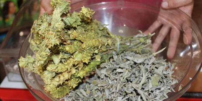 Sıcakta ada çayına yoğun ilgi