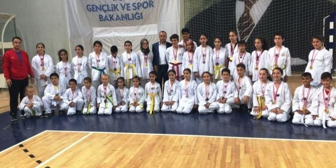 Altınovalı tekvandoculardan büyük başarı