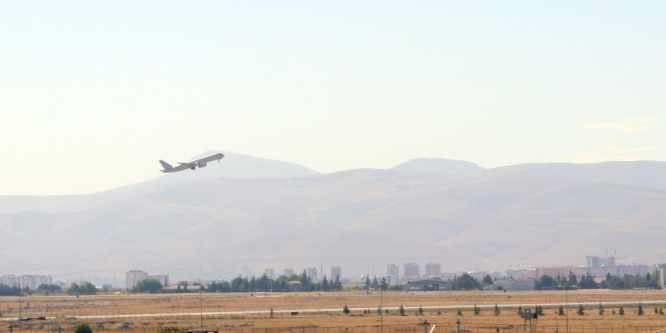 NATO heyeti olarak Konya’ya gelebilen Alman vekiller kentten ayrıldı