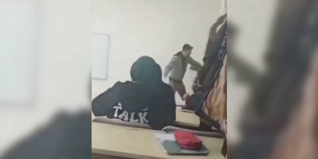 Feci anlar! Öğretmen sınıfta öğrencisini tekme tokat dövdü