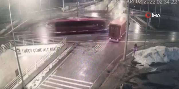 Feci kaza kamerada! Çok sayıda yaralı var