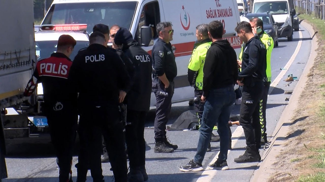 Feci kaza! Karşıya geçerken TIR altında kaldı