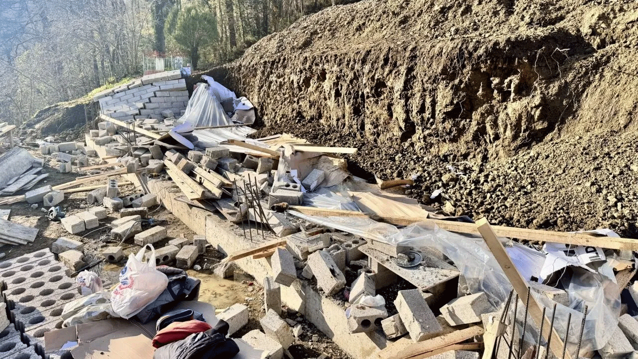 Feci kaza! Trabzon'da duvarın altında kalan işçi hayatını kaybetti!