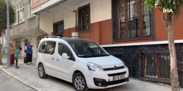 Feci olay! 2 yaşındaki çocuk 3. kattan aracın üzerine düştü