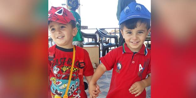 Feci olay! 3 yaşındaki ikizler yanarak can verdi