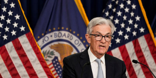 Fed Başkanı Powell'den faiz sinyali