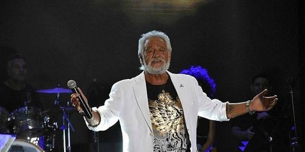 Fedon ağlayan sanatçı takımını fena haşladı: Kumar oynayacağınıza...