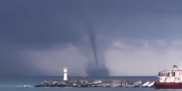 Felaket vurdu: Adana'da korkutan anlar!