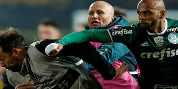 Felipe Melo adeta savaş çıkardı!