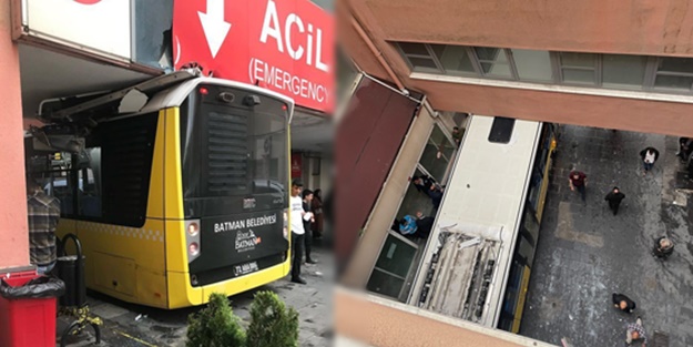 Fenalaşan yolcuyu hastaneye yetiştiriyordu! Otobüs, acil girişinde sıkıştı