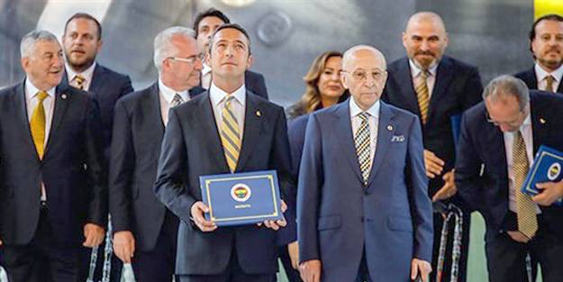 Fenerbahçe 2000 Derneği’nden yönetime çağrı: “Acilen bırakınız”