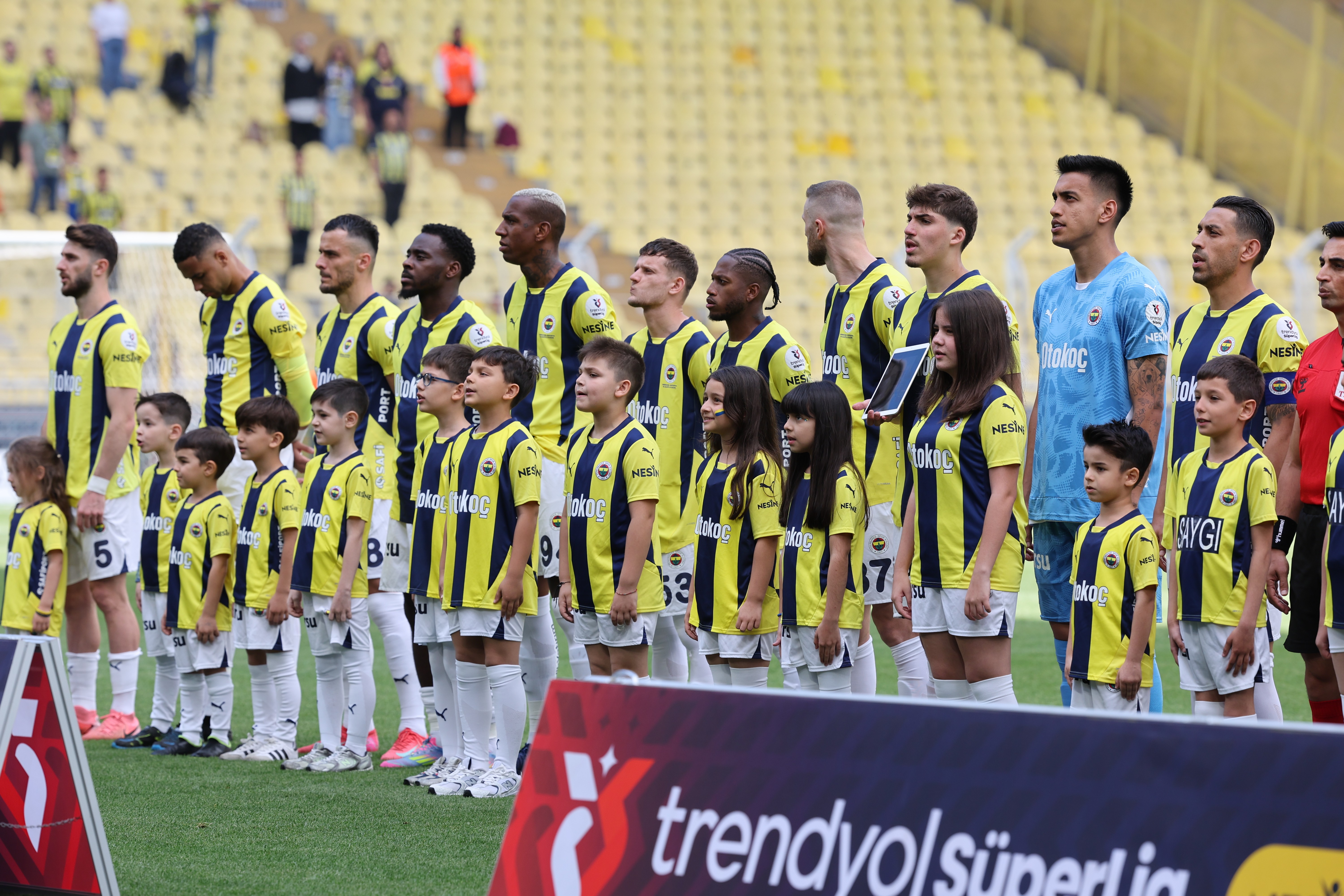 Fenerbahçe 2024-2025 sezonunu galibiyetle tamamladı