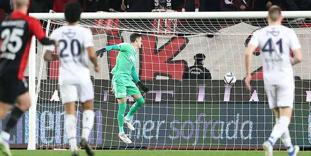 Fenerbahçe, 5 gollü maçta kaybeden taraf oldu