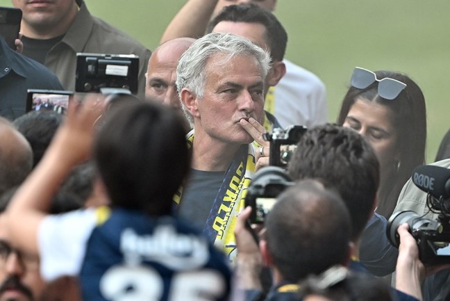 Fenerbahçe alev alev! Gözünü PSG'nin forvetine dikti