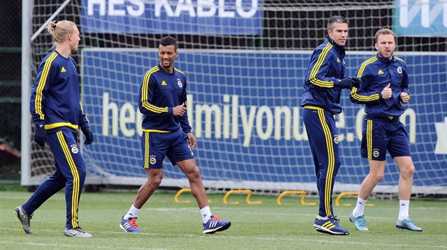 Fenerbahçe antrenmanında Nani ve Kjaer'den şok