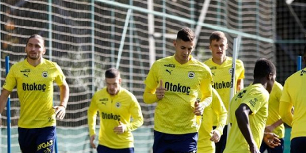 Fenerbahçe Avrupa devi ile transfer yarışına girdi! Bakalım sonuç ne olacak?
