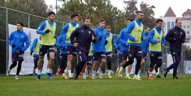 Fenerbahçe, Avrupa Konferans Ligi kadrosu belirlendi