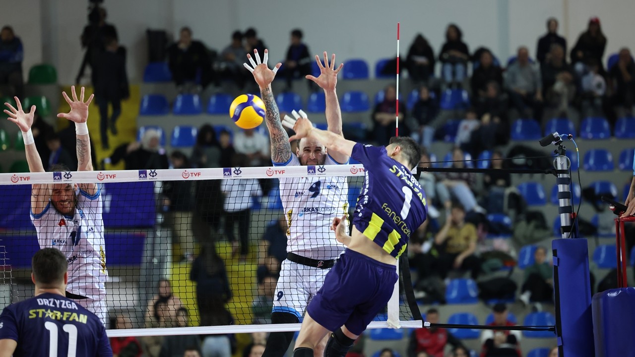 Fenerbahçe, AXA Sigorta Kupa Voley’de finalde