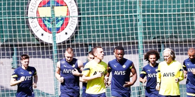 Fenerbahçe Başkanı Ali Koç apar topar harekete geçiyor! İlk işini açıkladı...