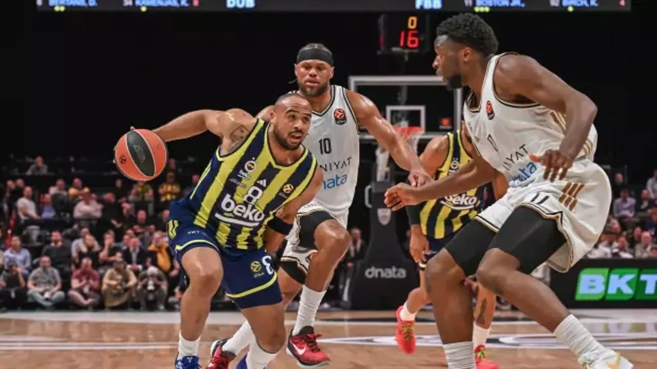 Fenerbahçe Beko Dubai deplasmanında kayıp: Sarı-lacivertliler 11 sayı farkla boyun eğdi!